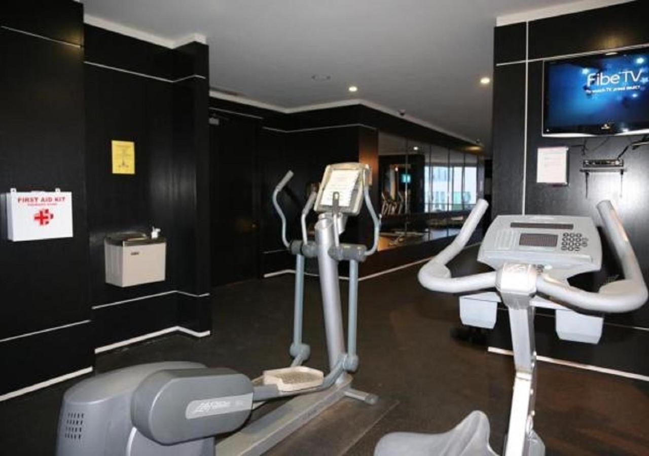 Micasa Suites - Stylish Condo In Maple Leaf Square Торонто Екстер'єр фото