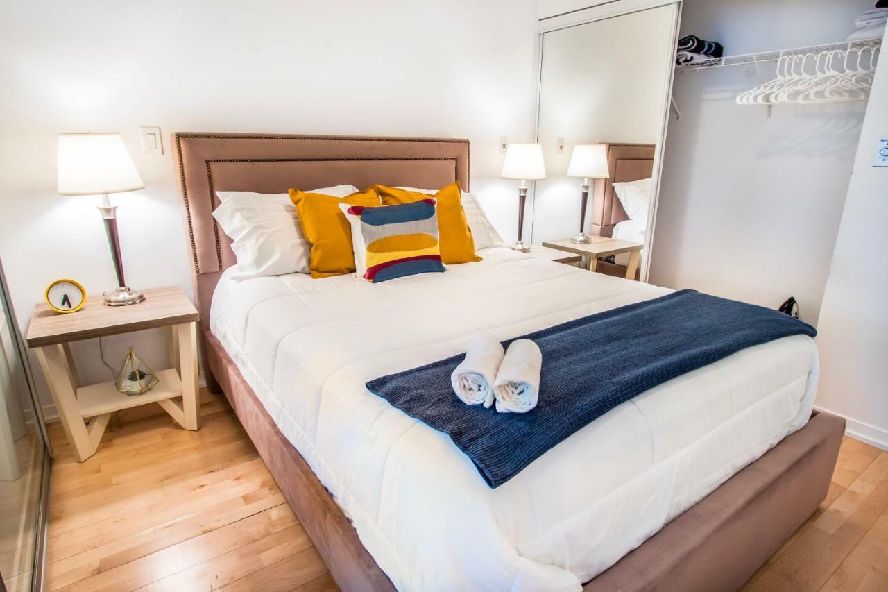 Micasa Suites - Stylish Condo In Maple Leaf Square Торонто Екстер'єр фото